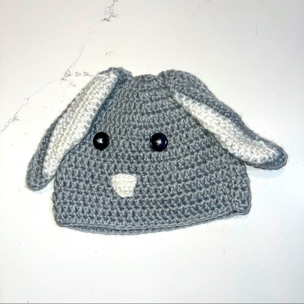 4/$25 - So ‘Dorable Grey & White Crochet Bunny Hat